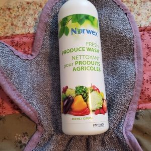 Norwex fruit and veggie cleaning set